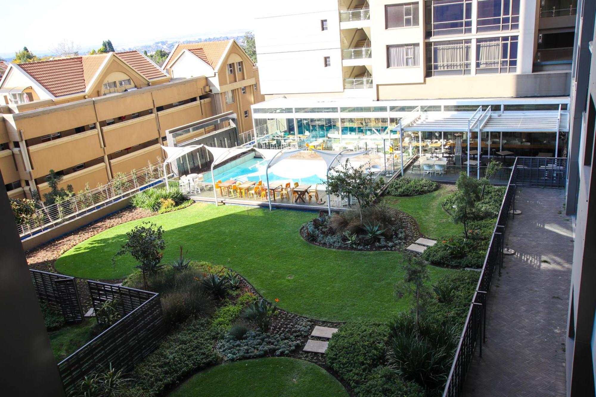 Cgrsa Apartments Sandton โจฮันเนสเบิร์ก ภายนอก รูปภาพ